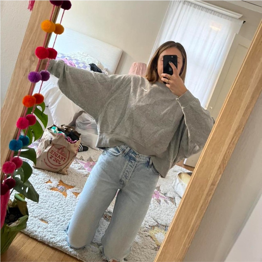 Nike Heather Gray Sweatshirt